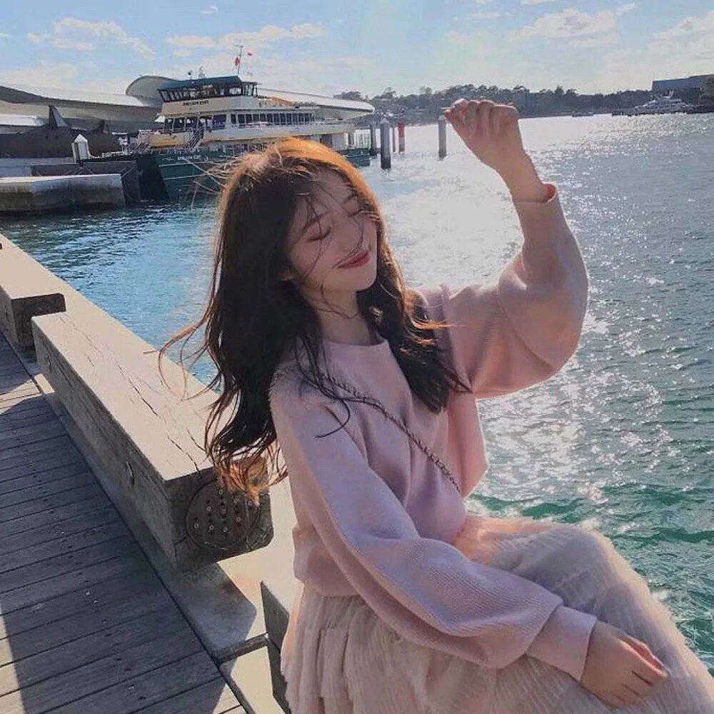 蜜蜂酿蜜